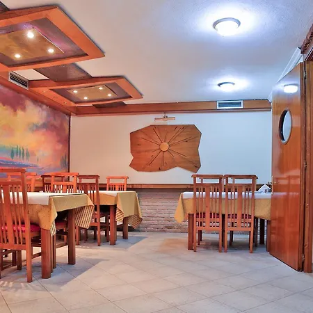 Hotel Gold 3*
